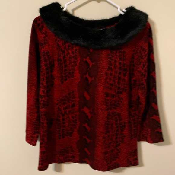 Top with removable collar by Norton McNaughton - Picture 8 of 12